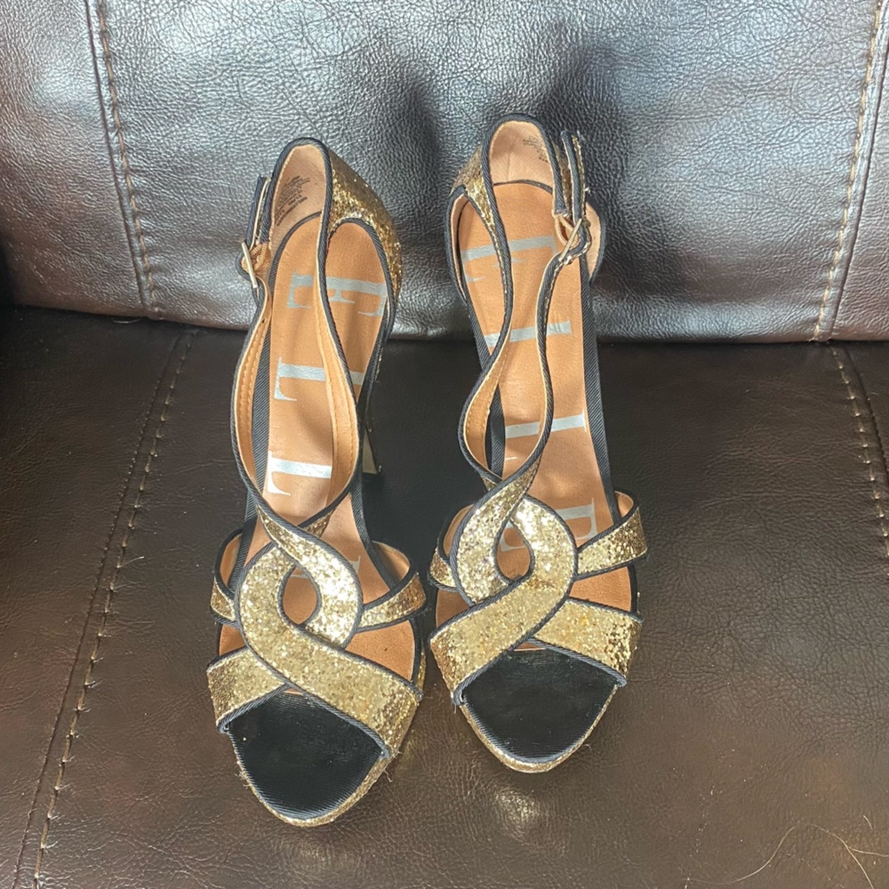 Elle gold glitter heels size 7 1/2— fab and like new!